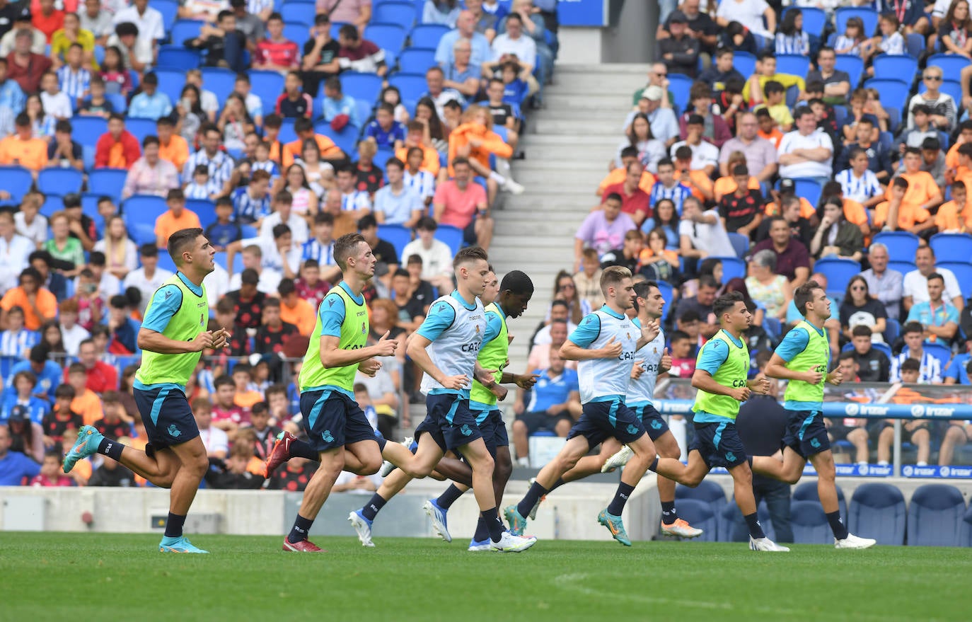 Fotos: Así ha sido el primer entrenamiento de La Real Sociedad en el Reale Arena