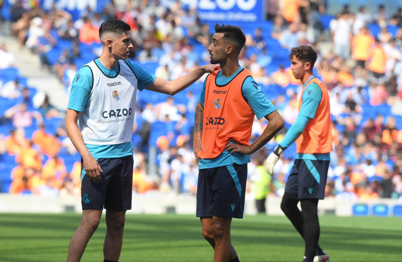 Fotos: Así ha sido el primer entrenamiento de La Real Sociedad en el Reale Arena