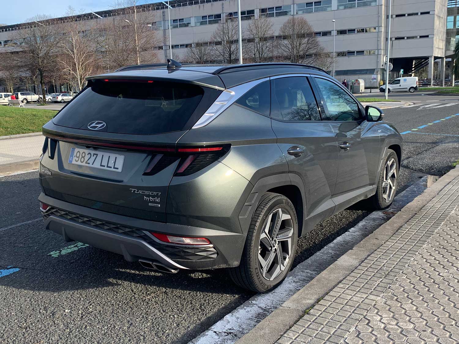 Trasera del nuevo Hyundai Tucson en la zona de Universidades de Donosti