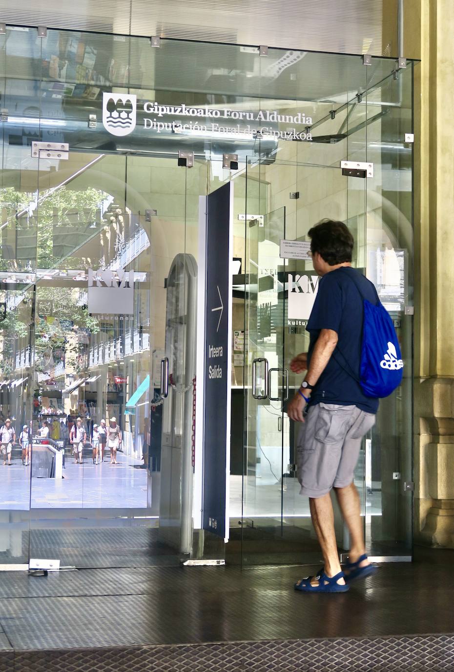 Fotos: El Koldo Mitxelena seguirá abierto al público hasta enero por los sucesivos retrasos de la obra