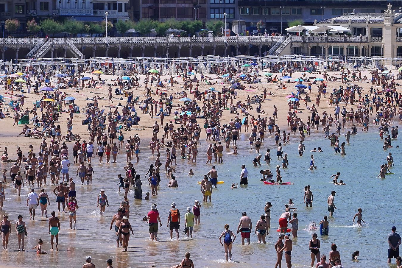 Fotos: Gipuzkoa se abrasa a más de 35ºC