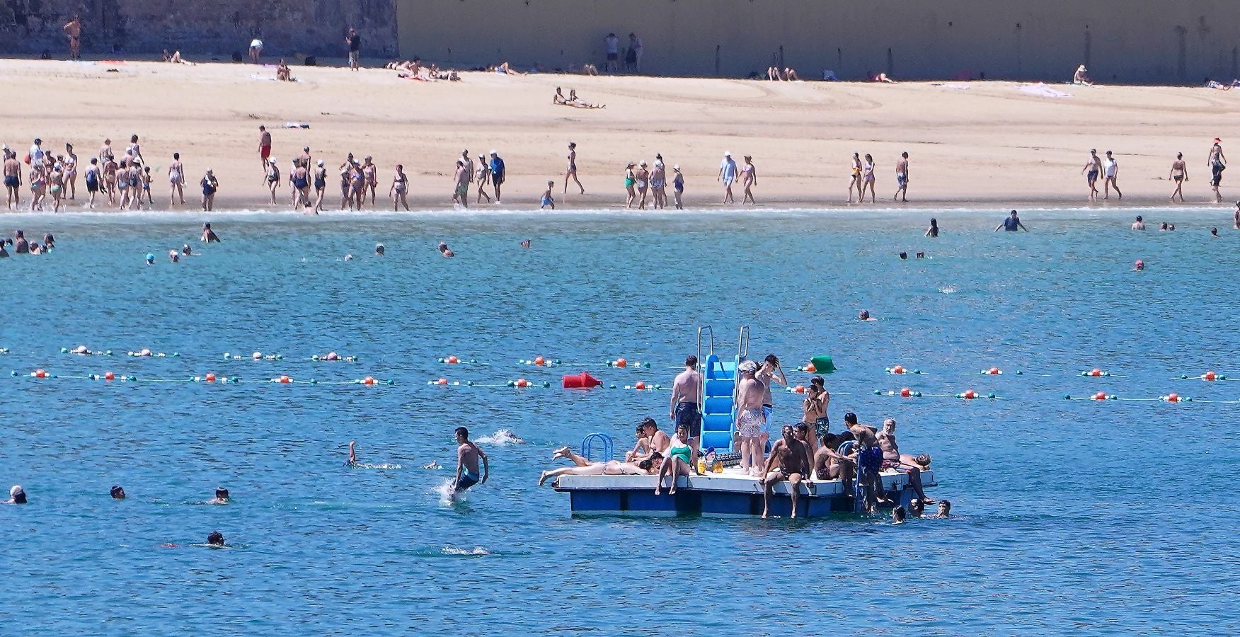 Fotos: Gipuzkoa se abrasa a más de 35ºC