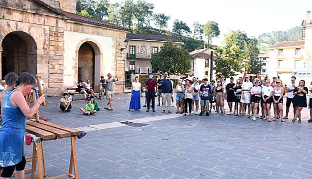 Berrogei ikasletik gora parte hartuko dute jardunaldian. 