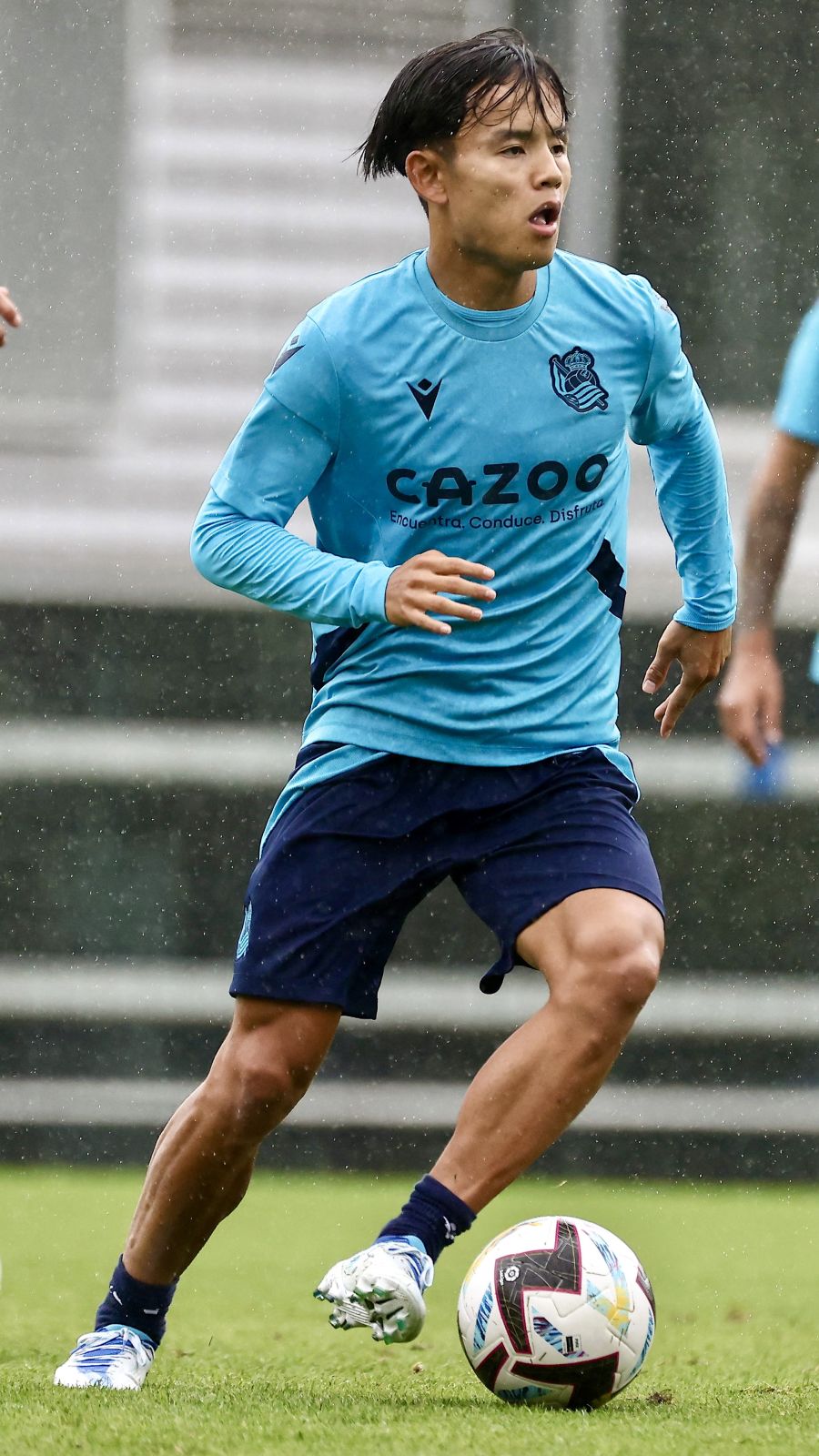 Fotos: Primer entrenamiento de Take Kubo con la Real Sociedad