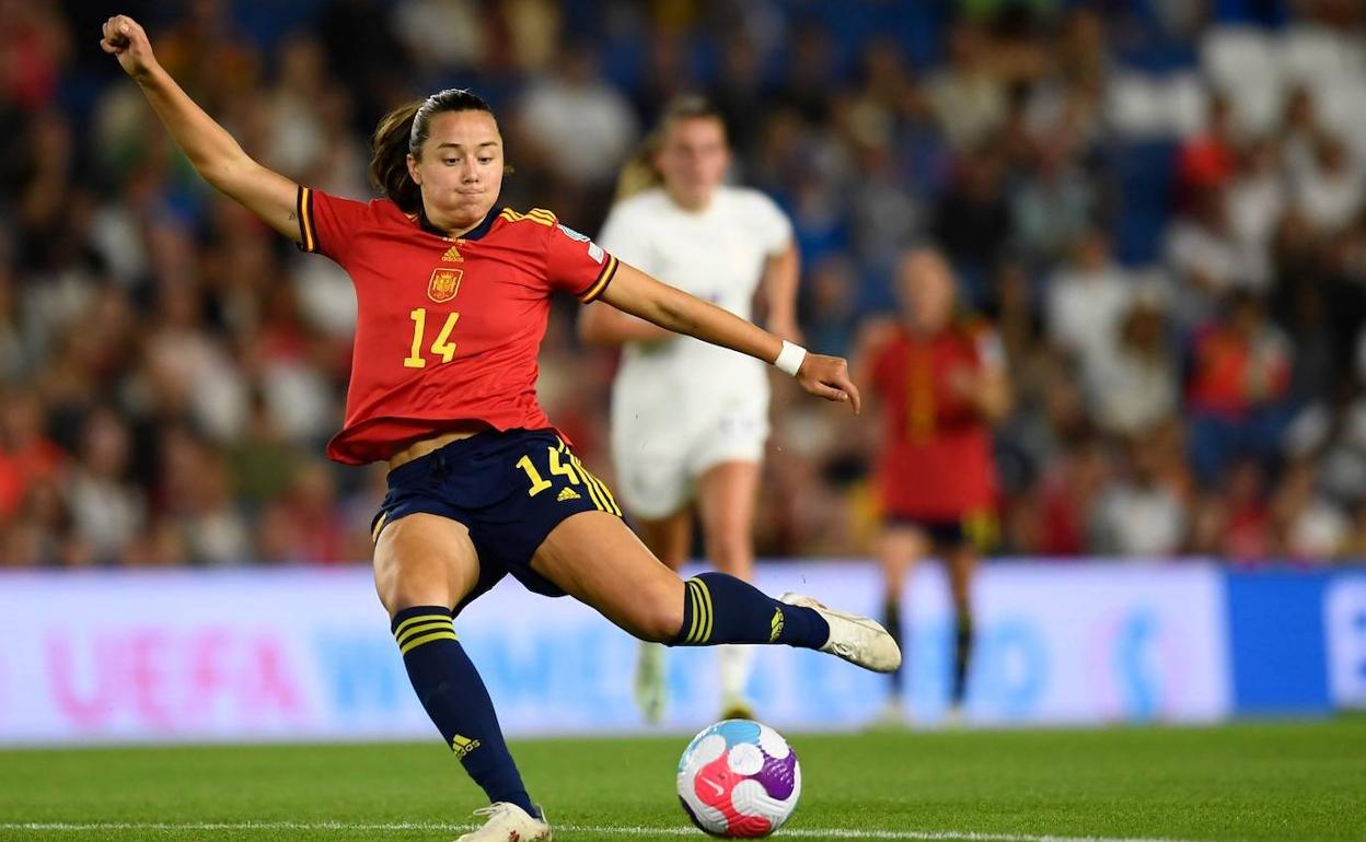 Amaiur Sarriegi, en un lance del encuentro ante Inglaterra. 