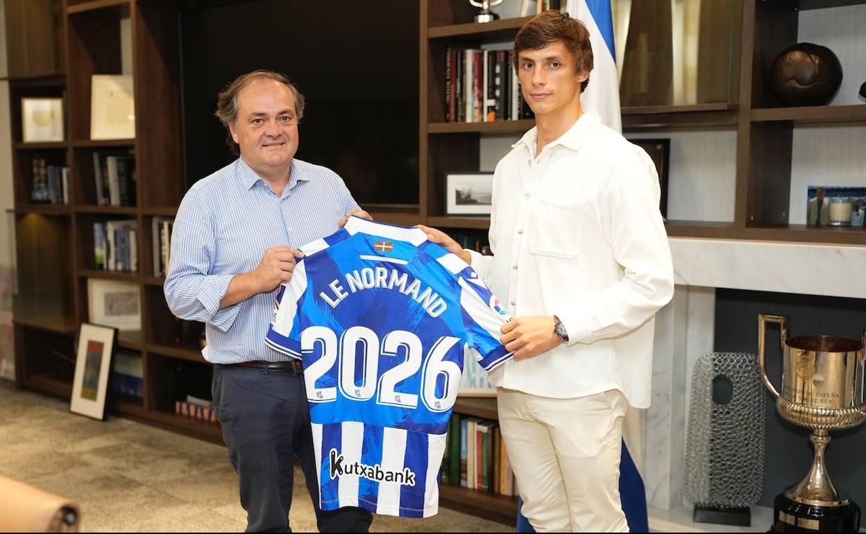 Jokin Aperribay y Robin Le Normand oficializan la renovación del galo hasta 2026