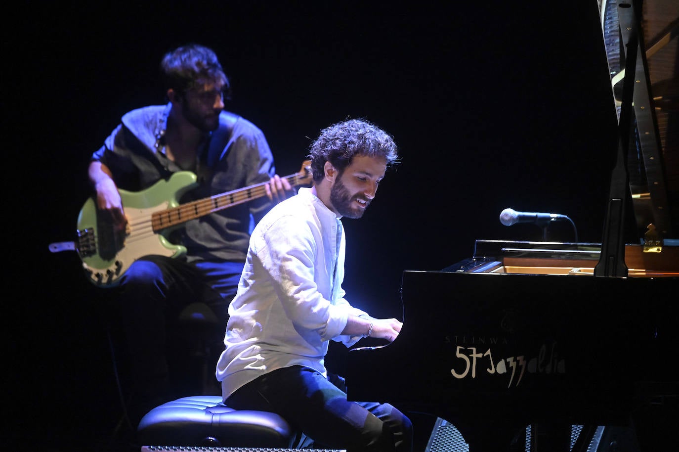 Fotos: Los conciertos de Oreka TX y Chico Pérez en imágenes