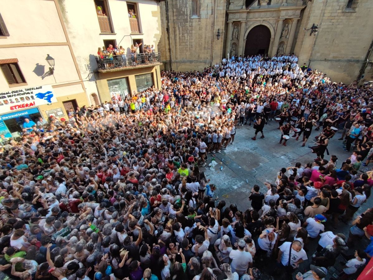 Fotos: Errenteria estalla de júbilo con el comienzo de las Madalenas