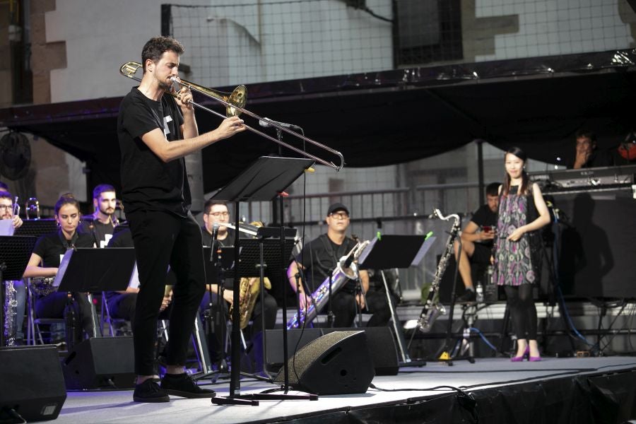 Fotos: La Musikene Summer Big Band y Miho Hazama