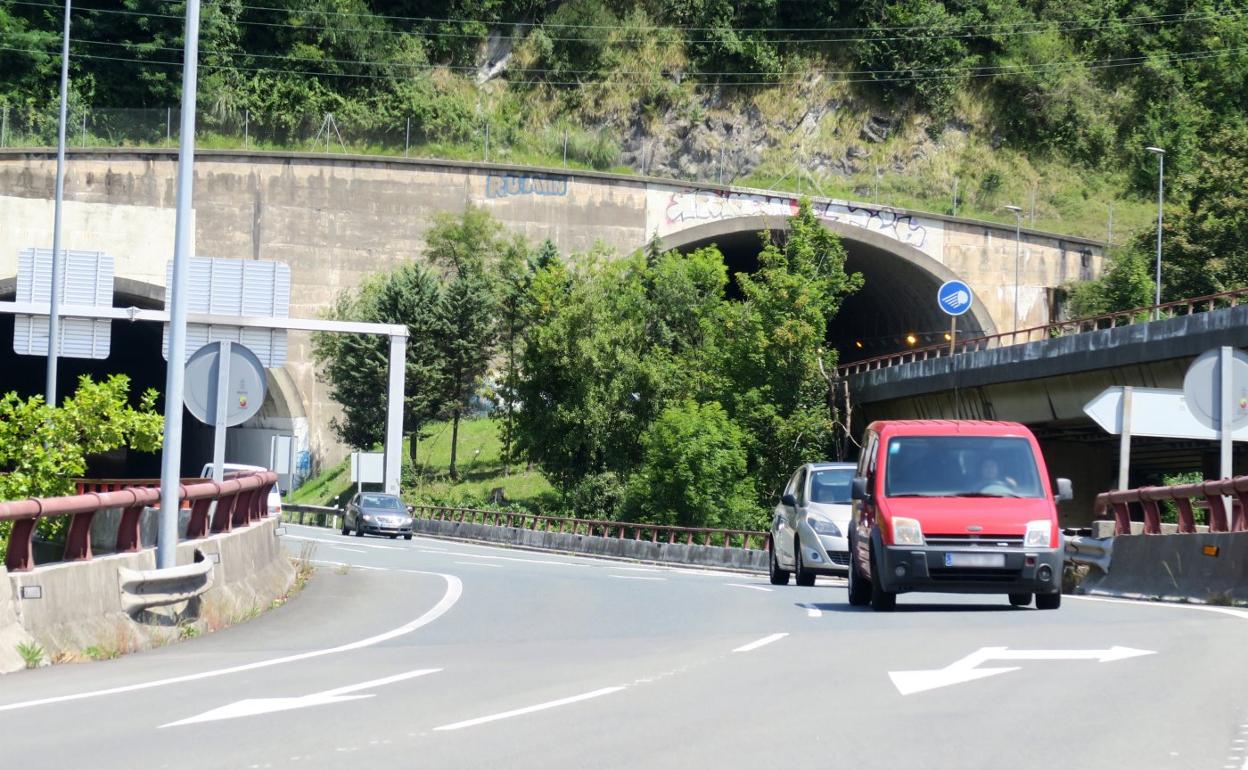 Salida del túnel de Polloe, a la altura de Riberas de Loiola, donde sucedió el accidente y la detención. 