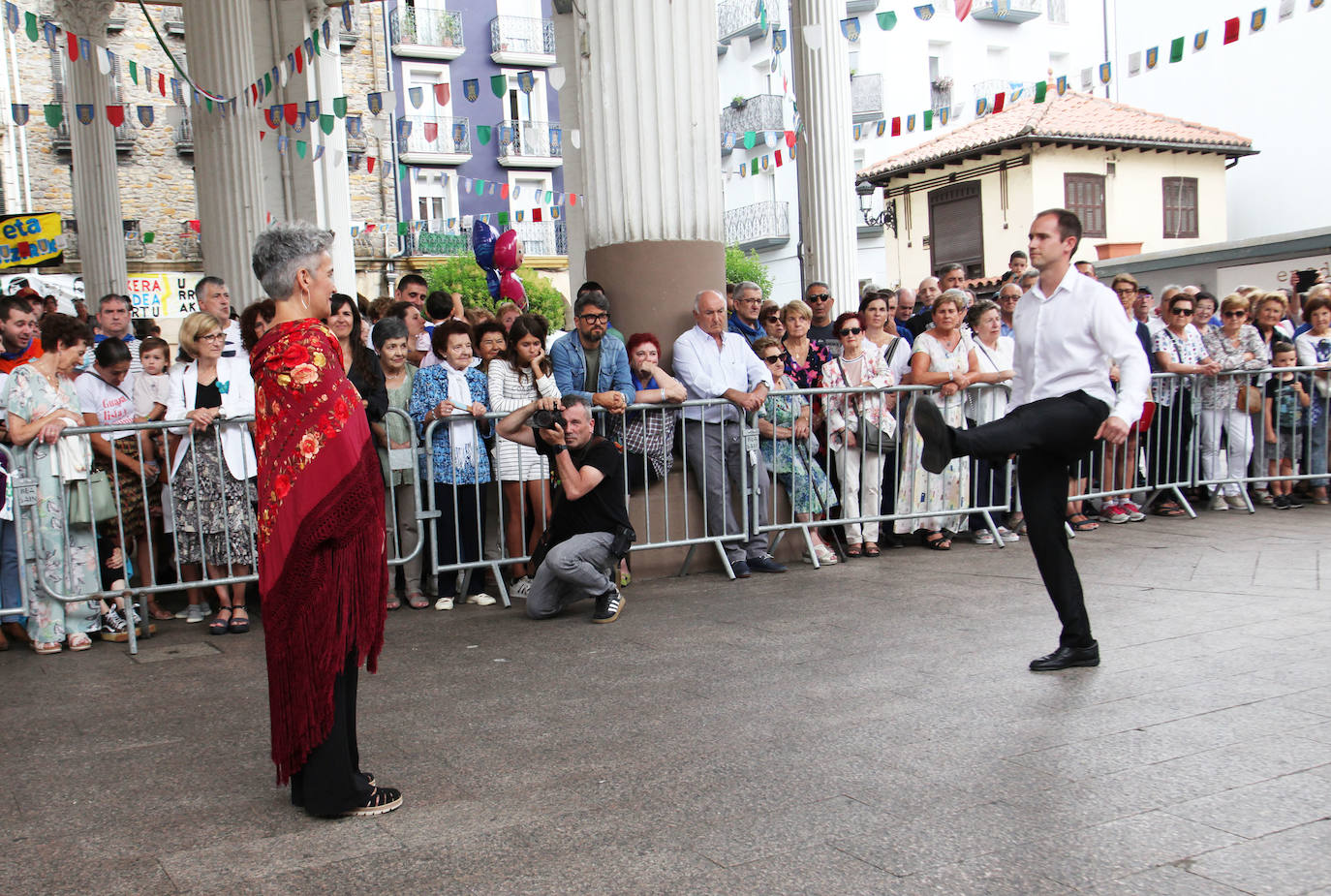 Fotos: Por primera vez en 500 años una mujer encabeza la eskudantza de santaneros de Ordizia