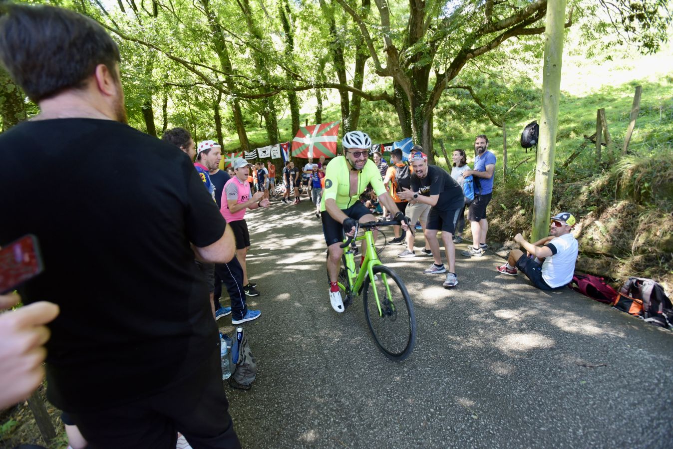 Fotos: Los aficionados se preparan para la llegada de los ciclistas a Murgil