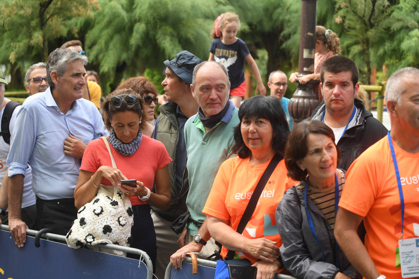 Fotos: Búscate en la salida de la Clásica de San Sebastián