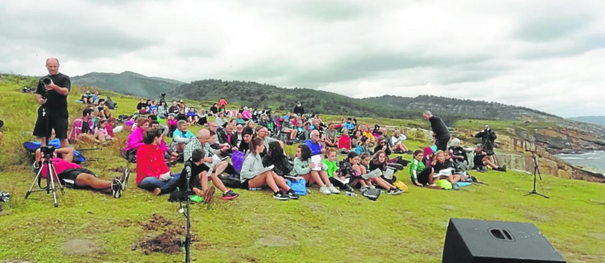 Leku ederra eta Orkatzeko gazte eta heldu, tarten disfrutatzen. 
