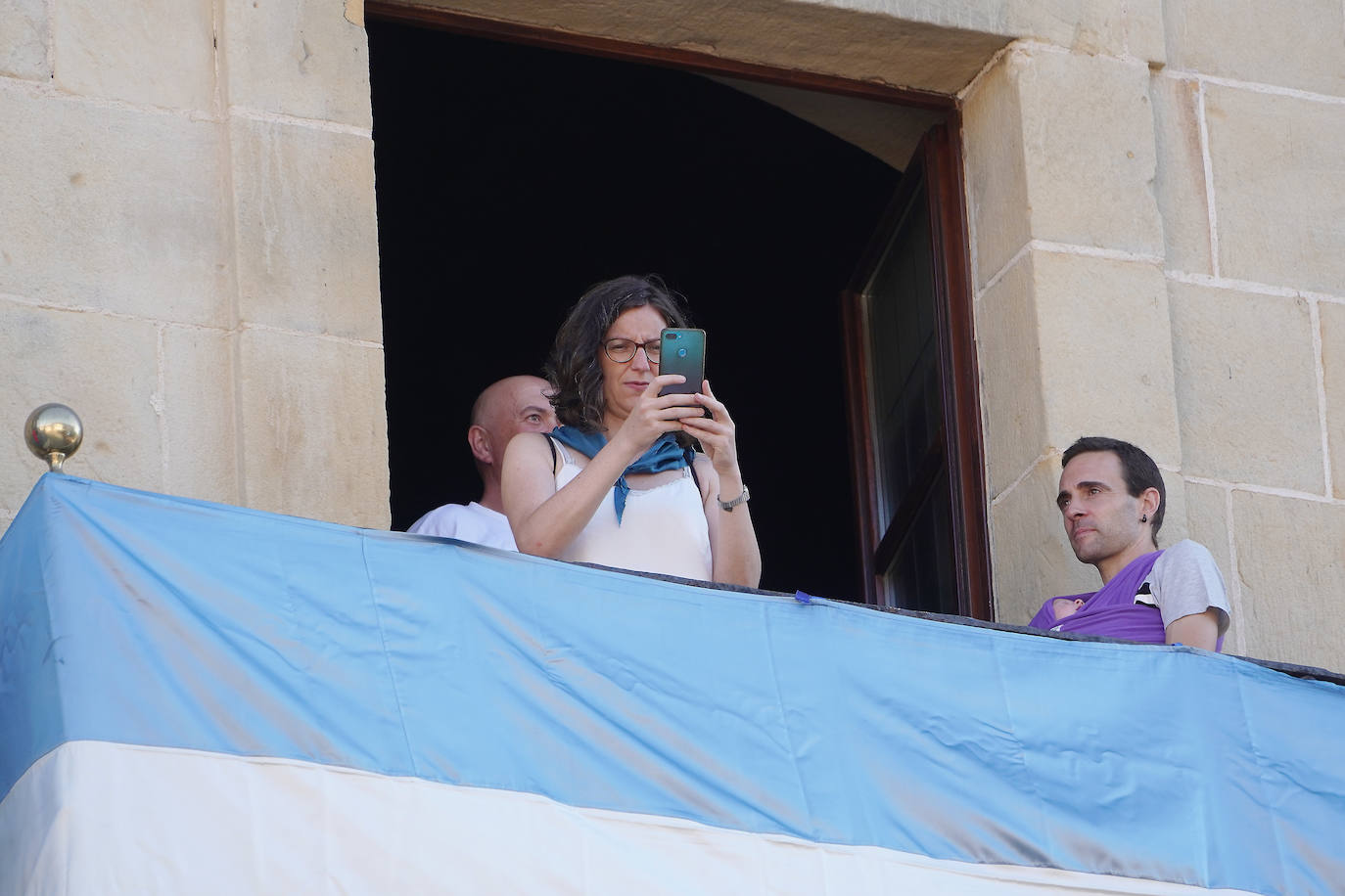 Fotos: Xanisteban festetan murgildu dira oiartzuarrak