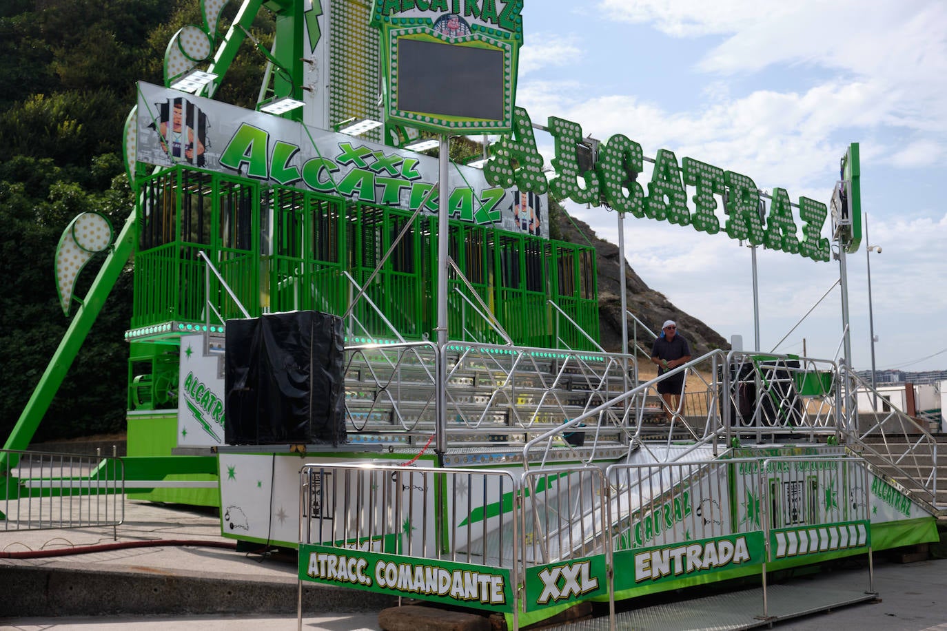Fotos: Las ferias del Paseo Nuevo están listas para el inicio de la Semana Grande