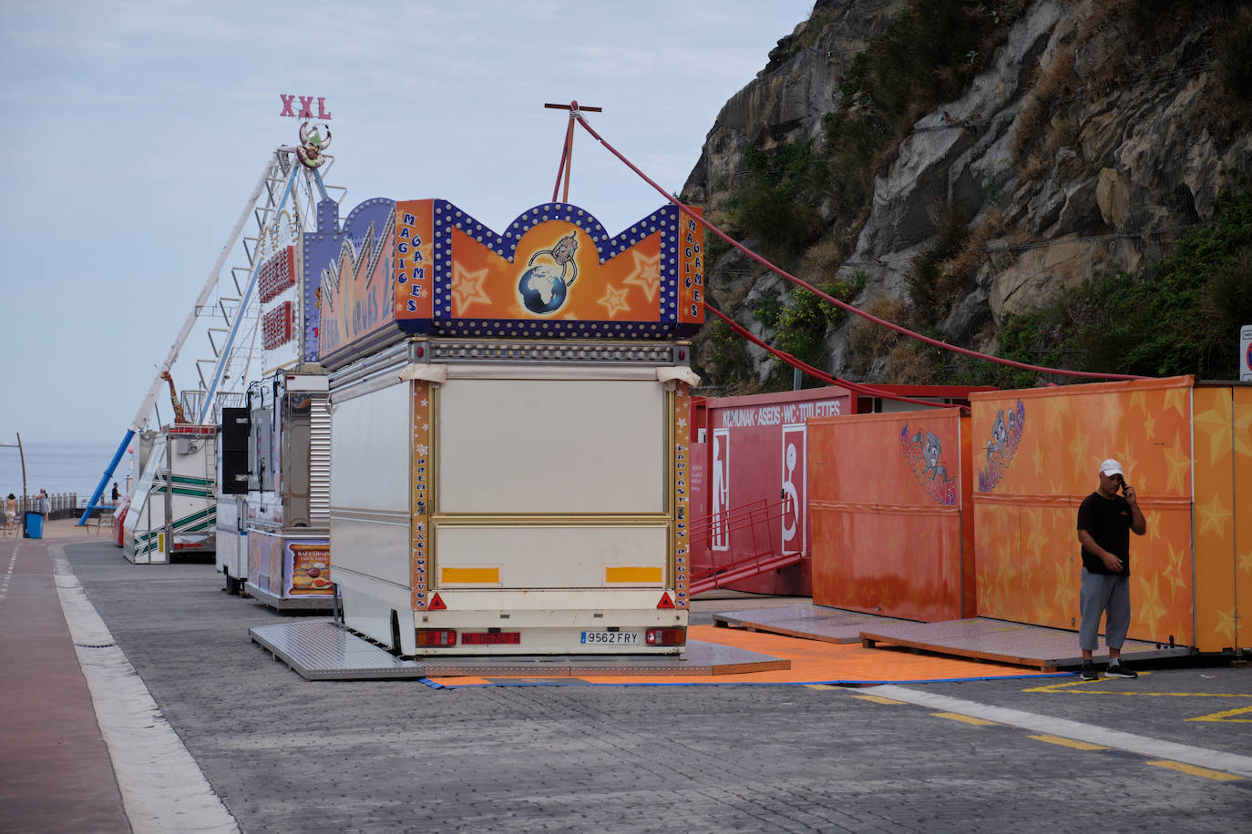 Fotos: Las ferias del Paseo Nuevo están listas para el inicio de la Semana Grande