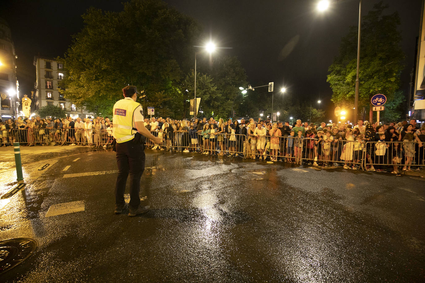 Fotos: Evitar que los Fuegos acaben en incendio