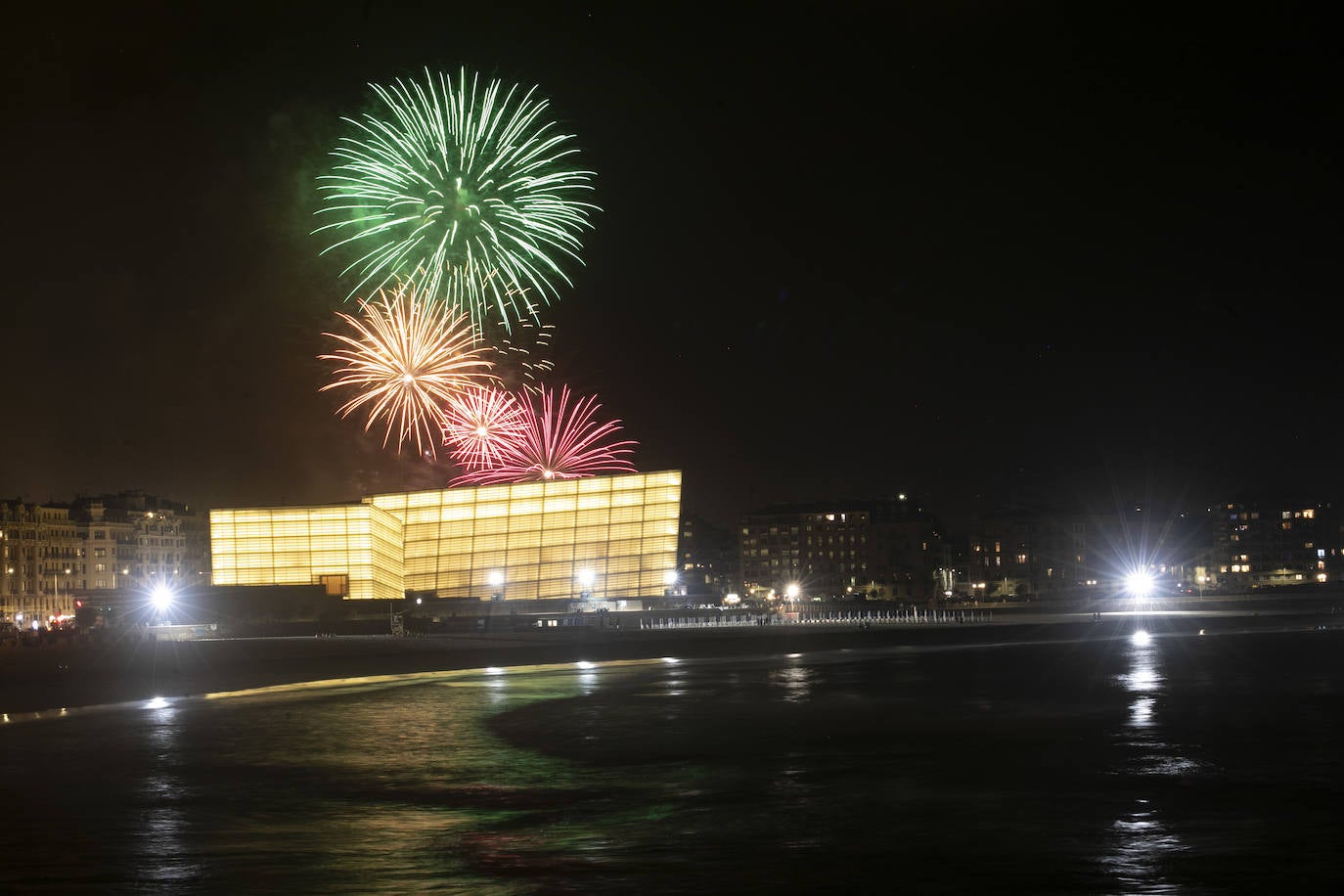 Fotos: La pirotecnia de Castellón Martí, protagonista de los fuegos