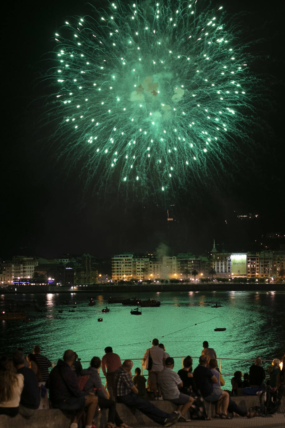 Fotos: Una pirotecnia de Gran Canaria en los fuegos del martes