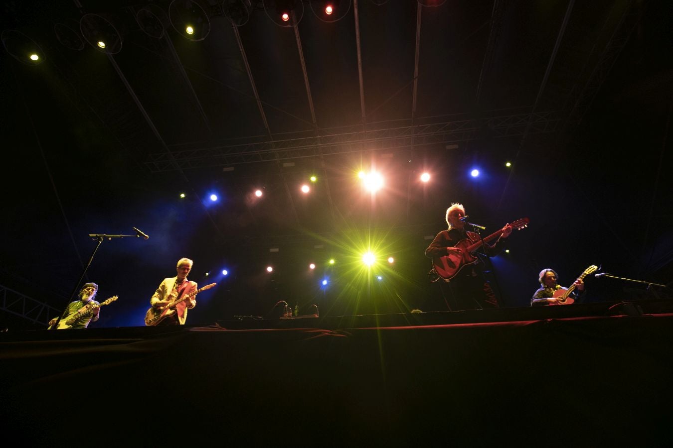 La explanada de Sagüés volvió a quedarse pequeña y los asistentes pudieron disfrutar en vivo de grandes clásicos. 