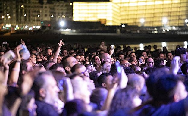 Concierto de este verano en la playa de la Zurriola.