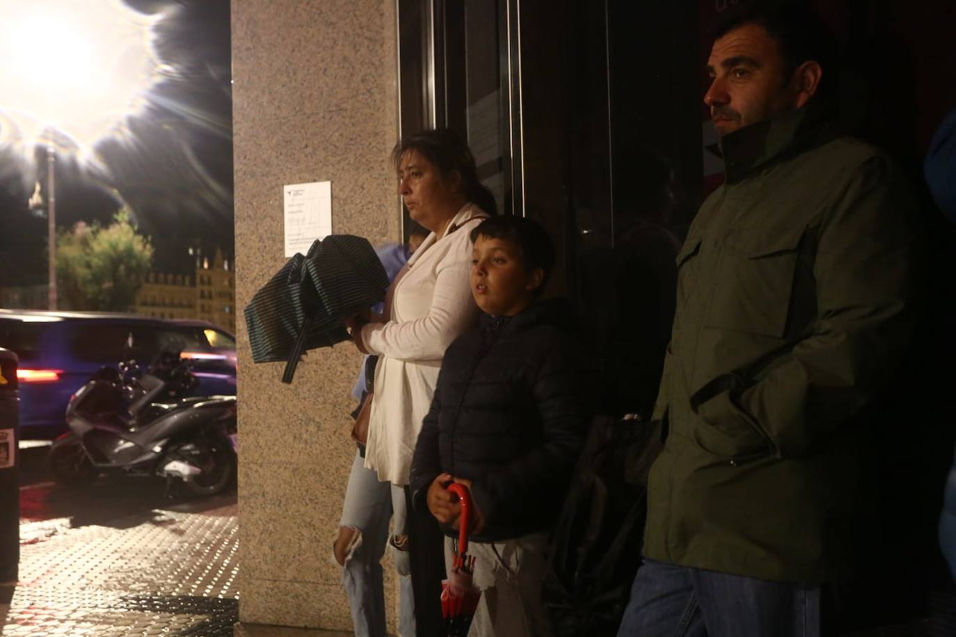 Fotos: El temporal obliga a suspender los fuegos