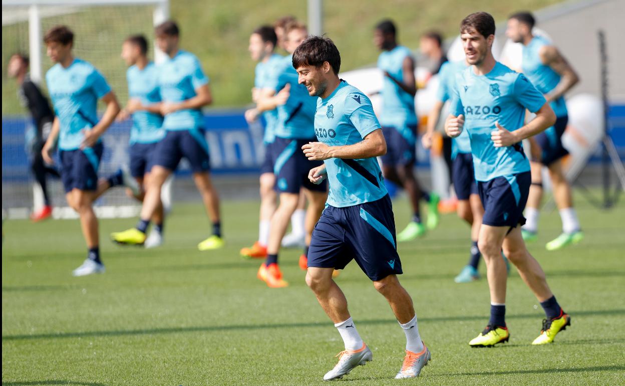 David Silva durante un entrenamiento en Zubieta 