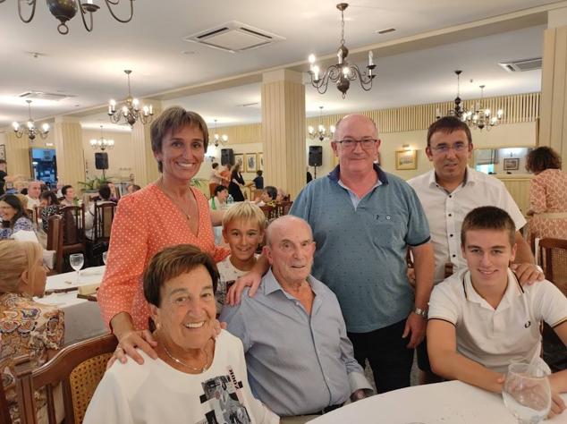 Fotos: 90 urteko azkoitiarrak omenduak izan ziren