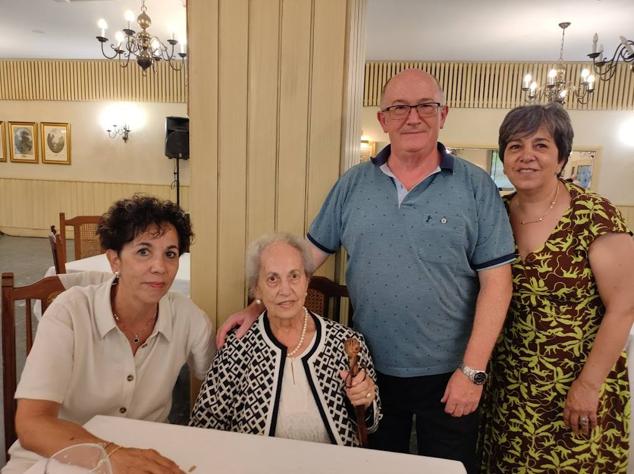 Fotos: 90 urteko azkoitiarrak omenduak izan ziren