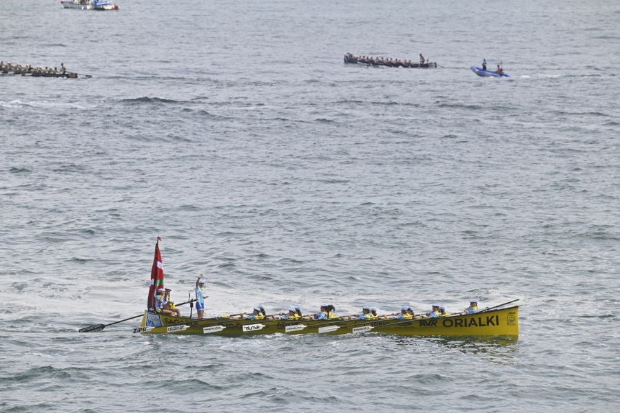 Fotos: Orio se pasea en Zarautz