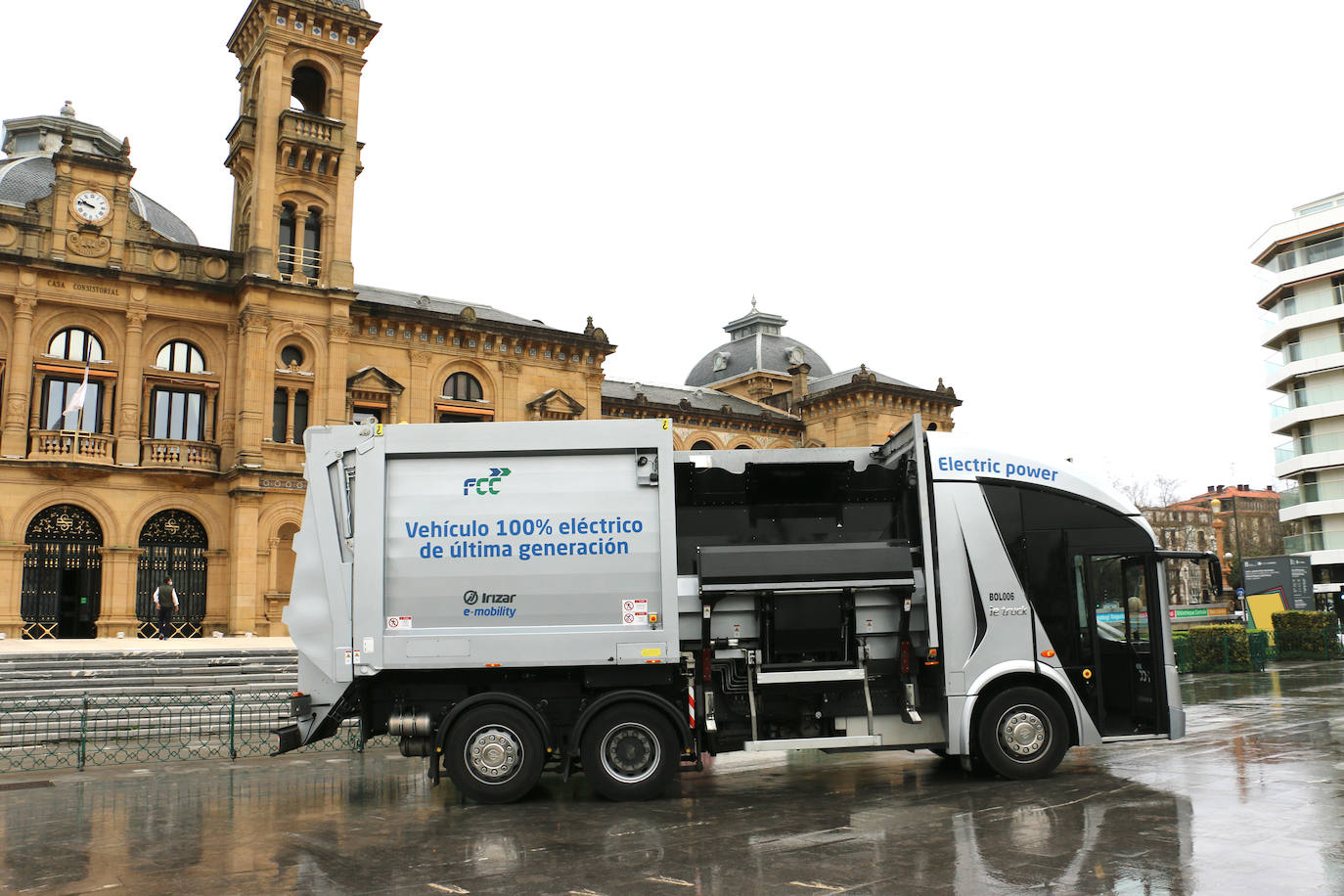 Nuevo camión eléctrico de recogida de residuos. 