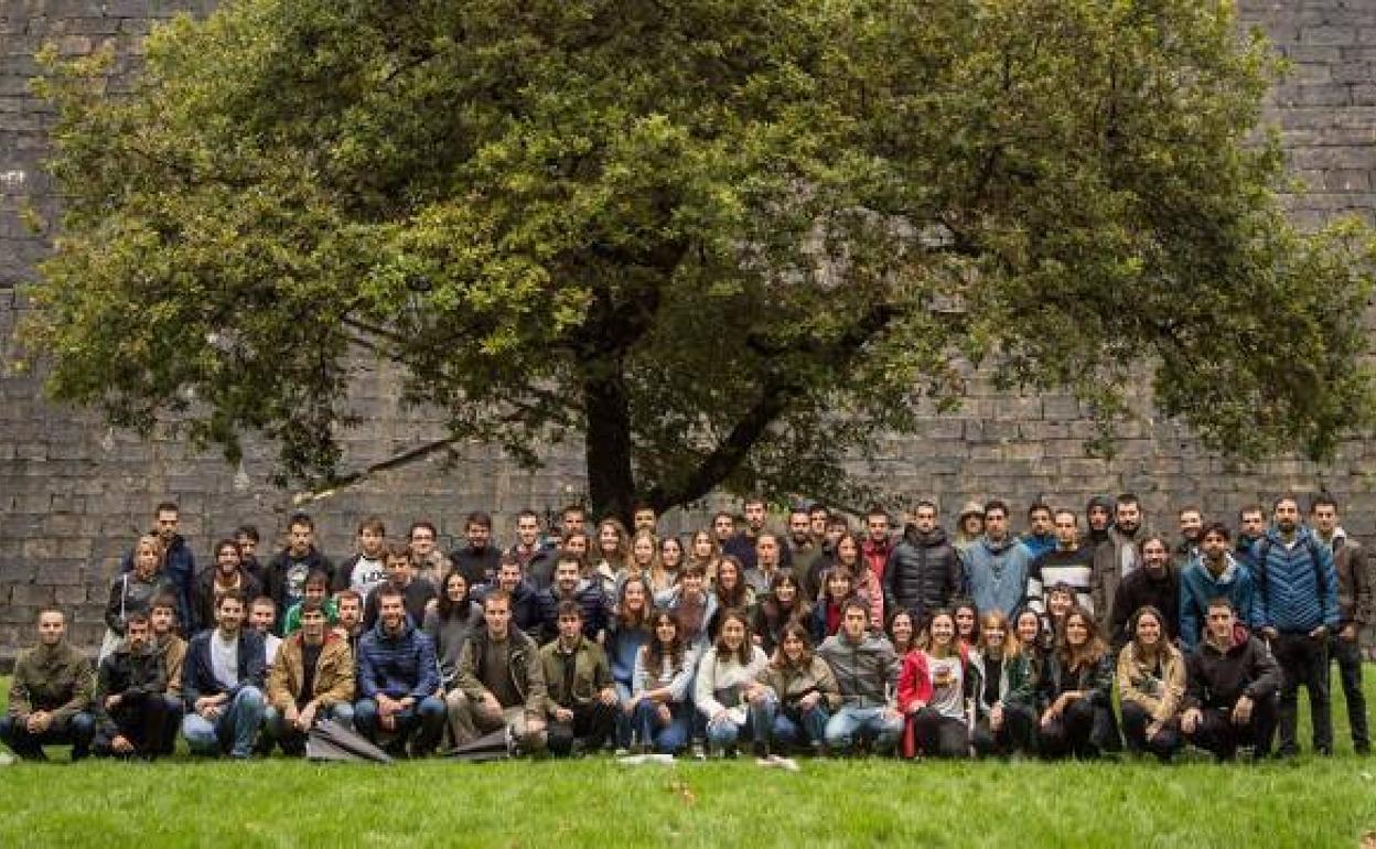 Guztion Alardea se presentó en octubre de 2019 con esta foto y quiere repetirla, pero con más participantes. 