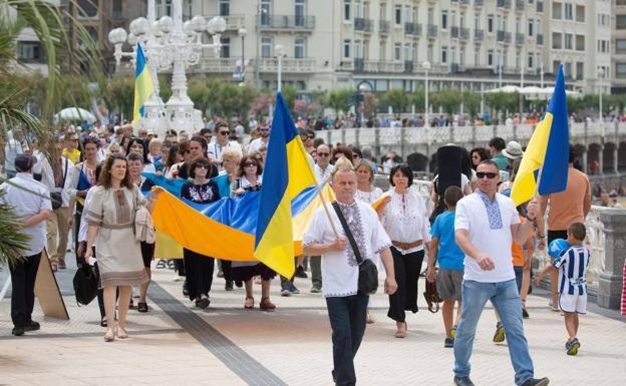 Manifestación a favor de Ucrania, en Donostia. 
