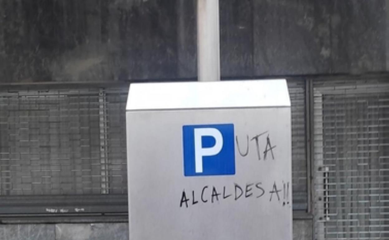 Insulto a la alcaldesa. 