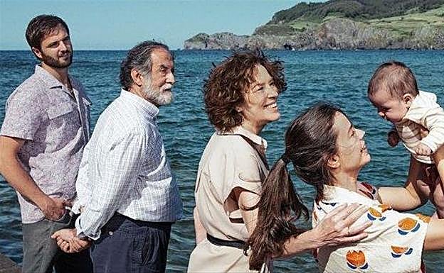 'Cinco lobitos', de Alauda Ruiz de Azúa,, que acaba de ser preseleccionada al Oscar por la Academia de Cine, también estará en Zinemira. 