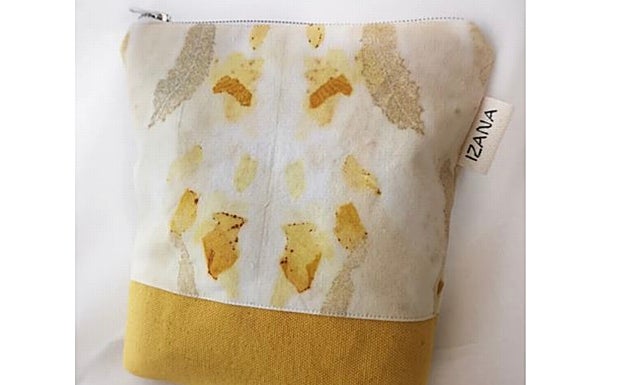 Bolso de mano de Izana.