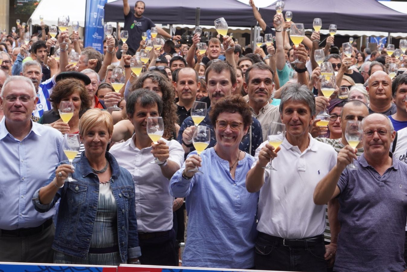 Fotos: Gran ambiente en el Sagardo Eguna en Donostia