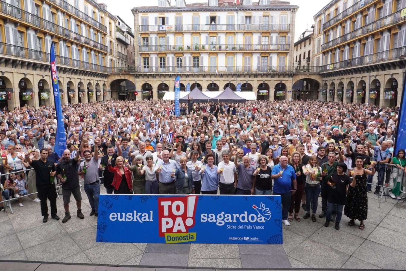 Fotos: Gran ambiente en el Sagardo Eguna en Donostia