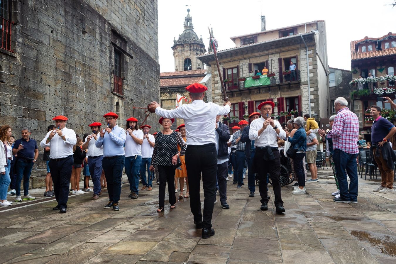 Fotos: Tanborrada celebró el centenario de su fundación con una emotiva jornada