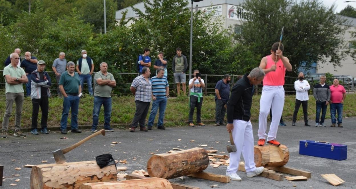 Jatetxearen urteurrena ospatzeko festa berezi bat antolatu dute. 