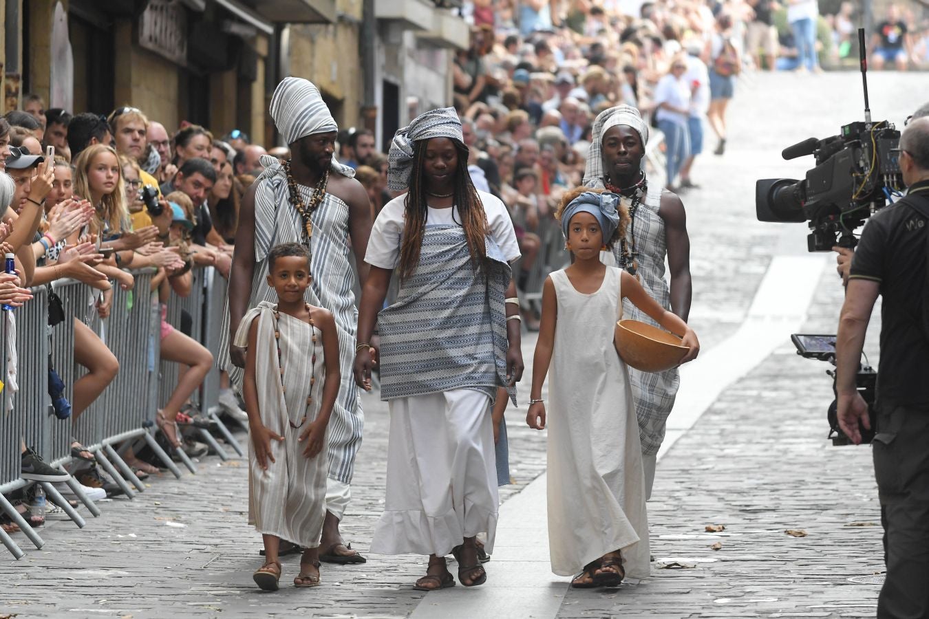 Fotos: Las mejores imágenes del desembarco de Elcano en Getaria