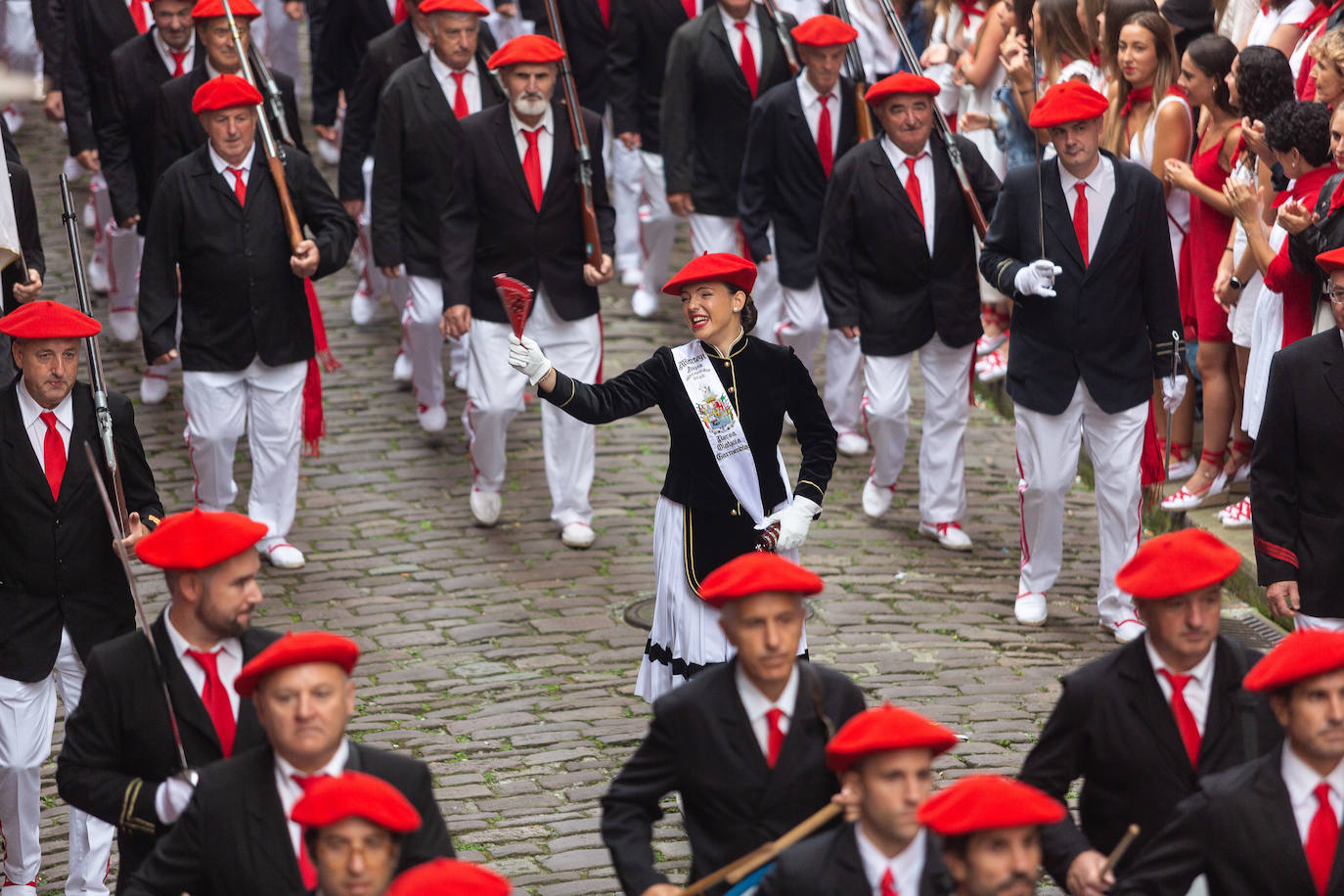Fotos: Las mejores imágenes del Alarde tradicional
