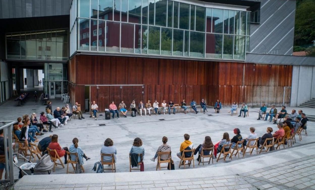 Una de las reuniones de la agrupación llevada a cabo recientemente. 