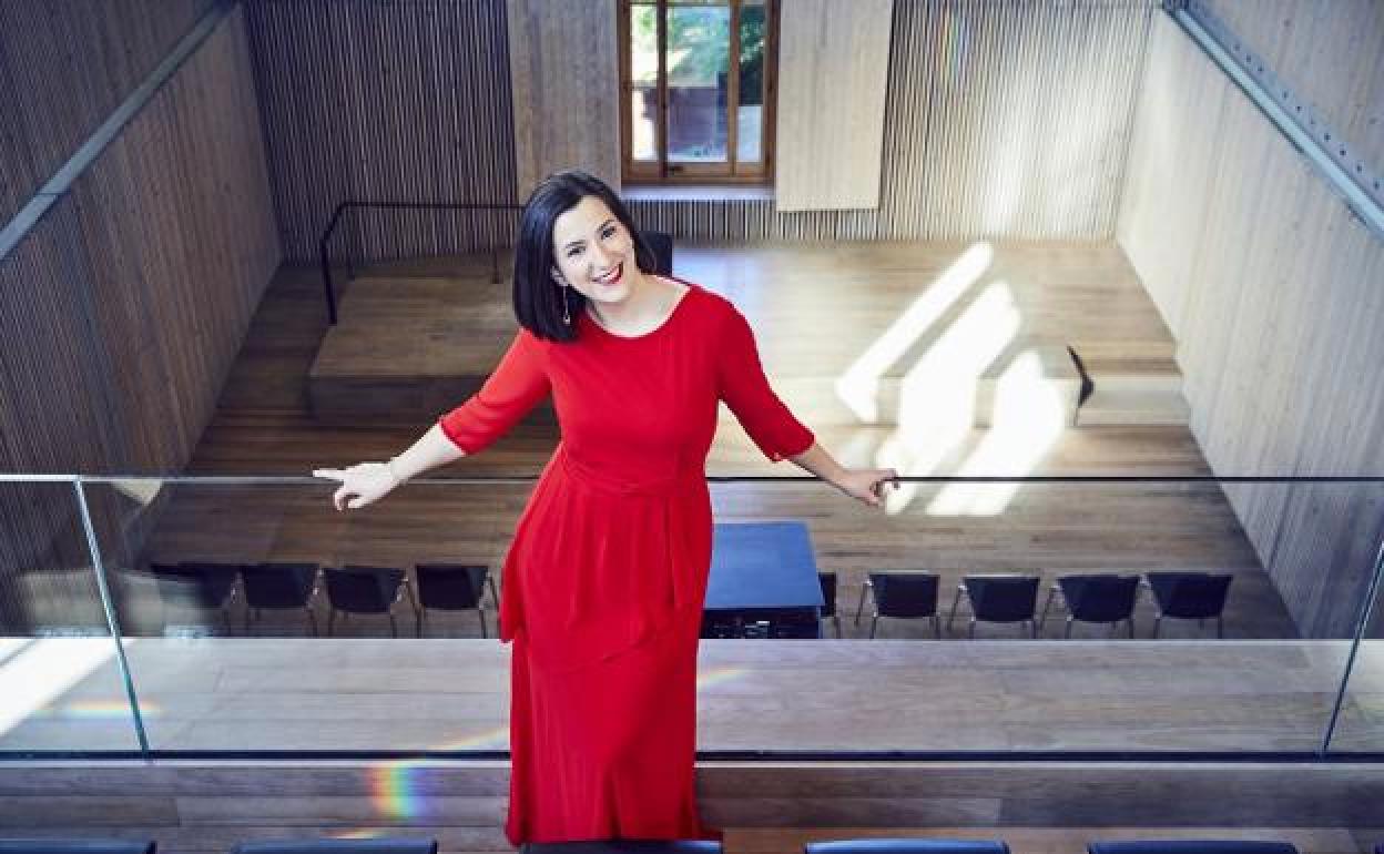 La soprano donostiarra coprotagonizará hoy la apertura de la temporada en el teatro de La Zarzuela (Madrid)