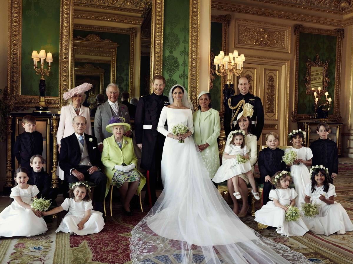 2018. Foto de familia en la boda de su hijo menor Harry y Meghan.