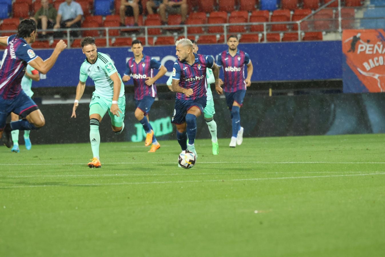 Fotos: Goleada del Eibar al Granada