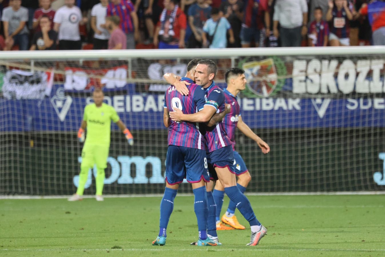 Fotos: Goleada del Eibar al Granada