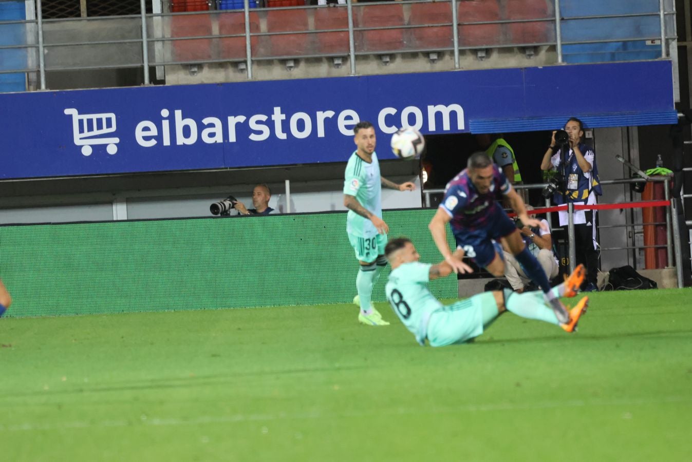 Fotos: Goleada del Eibar al Granada
