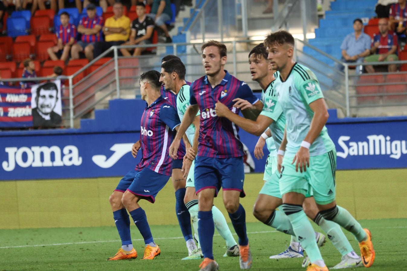 Fotos: Goleada del Eibar al Granada